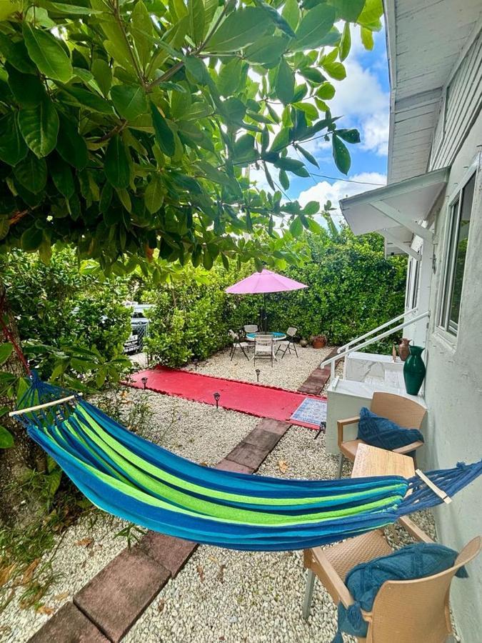 Nice Queen Bedroom - Best Location In Miami - Luggage Storage Service, Parking And Laundry Eksteriør billede