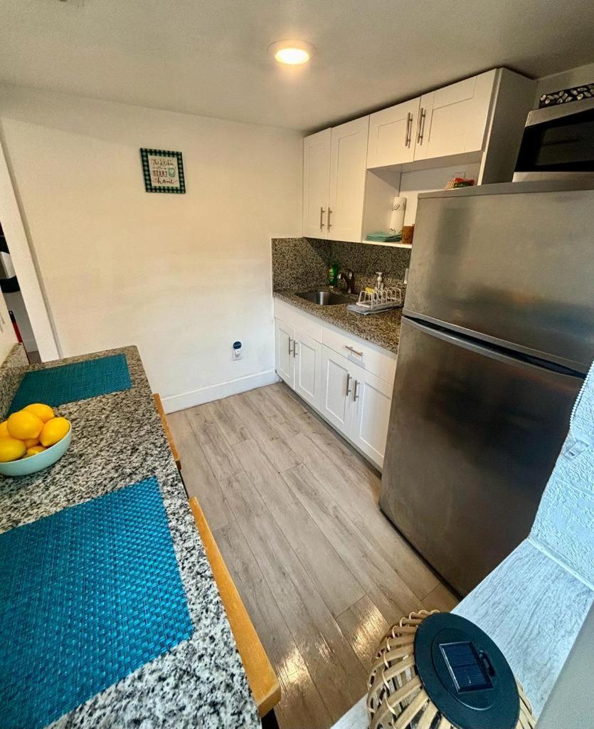 Nice Queen Bedroom - Best Location In Miami - Luggage Storage Service, Parking And Laundry Eksteriør billede